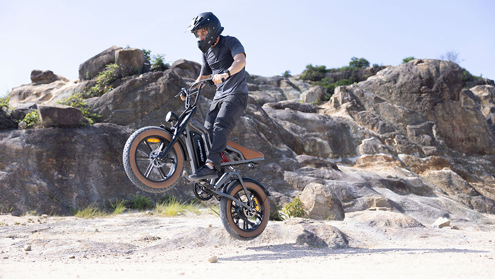 Exploring All-Terrain and Hybrid E-Bikes: What's the Difference?
