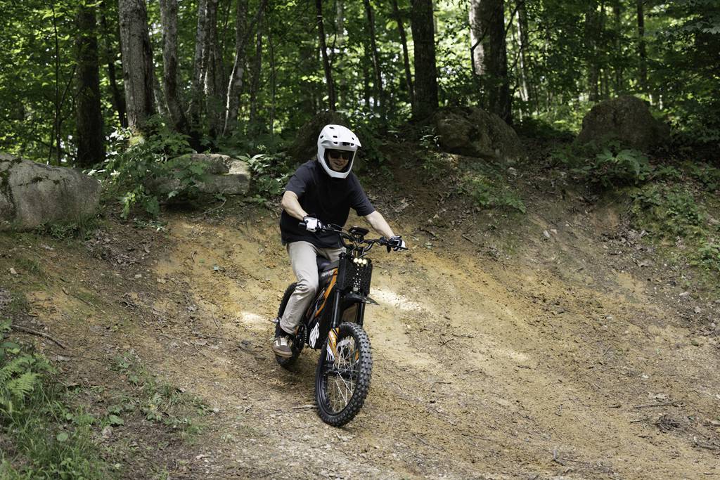 Electric Dirt Bike for Adults Why the G300 Pro Performs Exceptionally Well in Winter Terrain