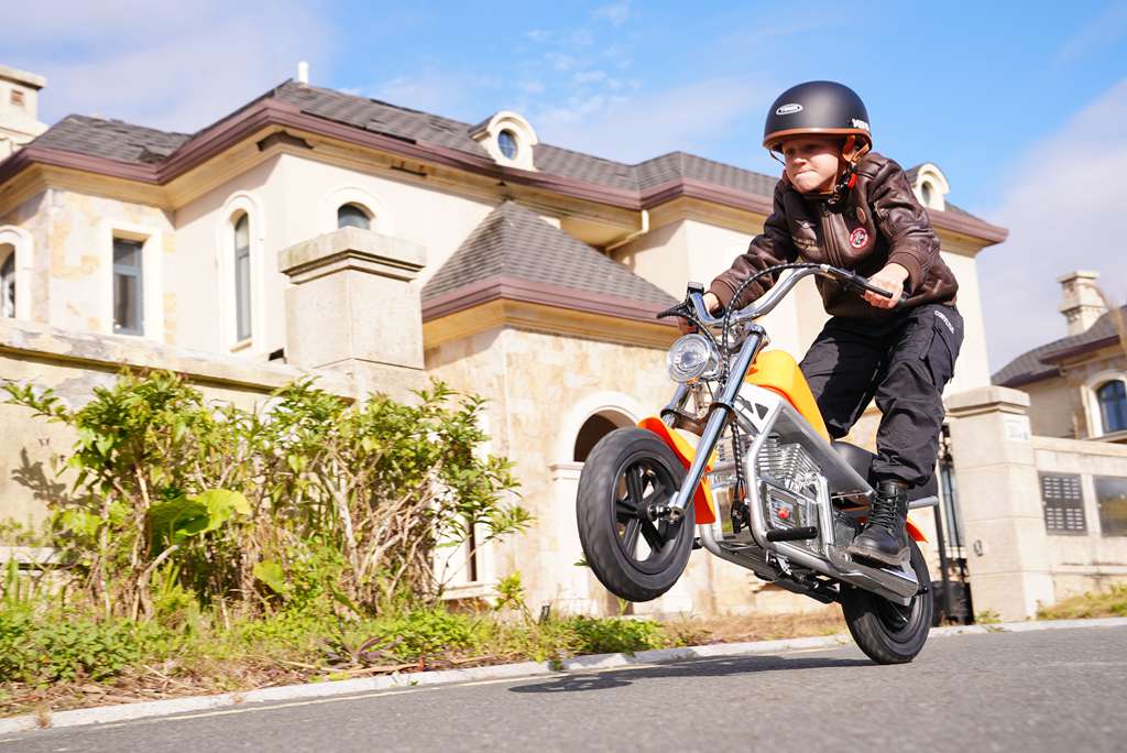 How to Upgrade the Battery for a Hyper HPR350 Dirt Bike