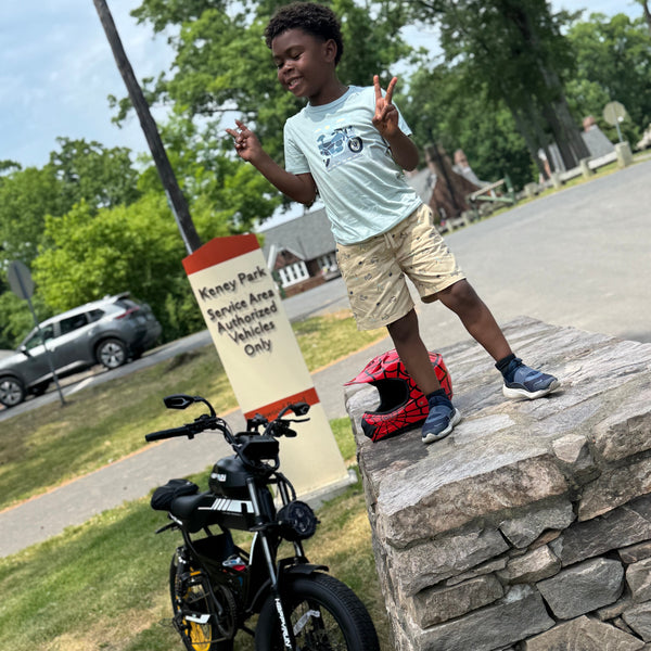 Father son ride at the golf course